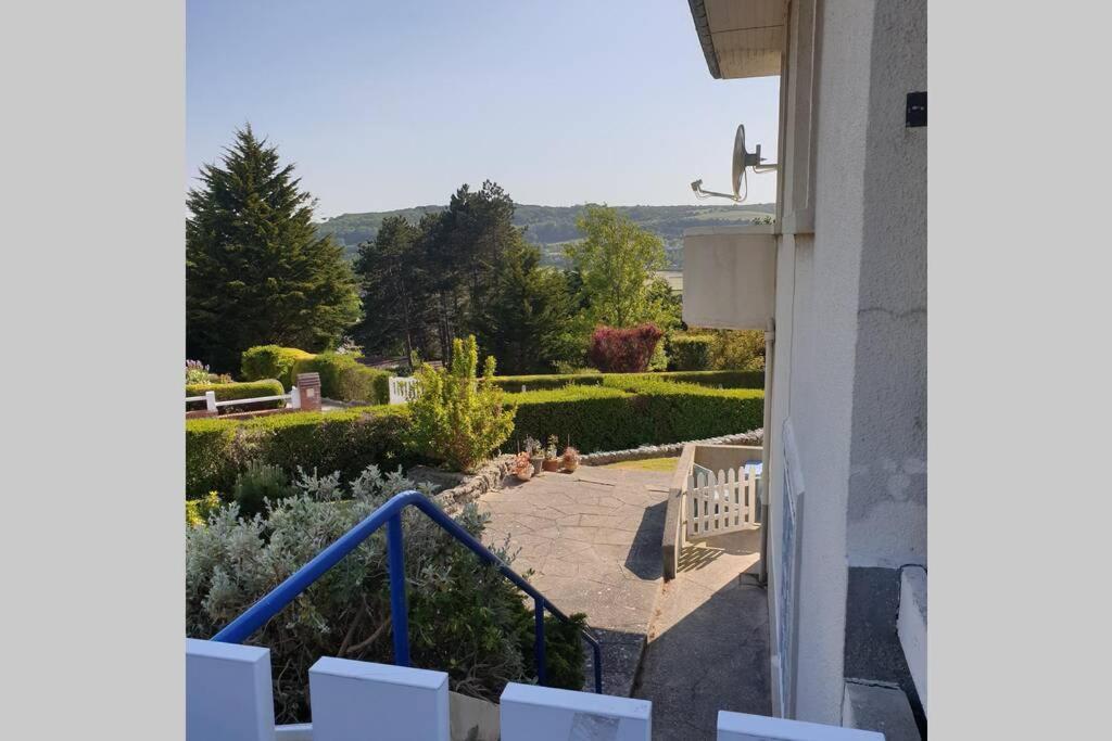 Rez De Jardin Vue Mer Costa Bella 滨海克里耶勒 外观 照片